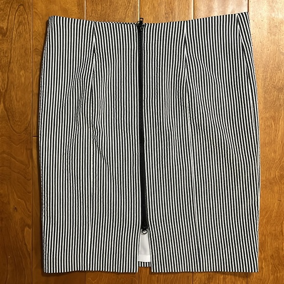 J’ENVIE New York Stripe Knee-Length Pencil Skirt Size 10 Office Coastal Nautical - Picture 7 of 10